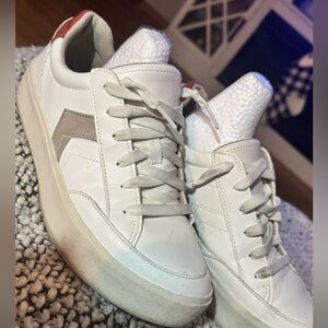 Dr. Scholl's Madison Cream and White Casual Sneakers size 8.5